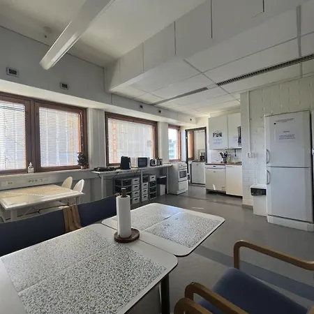 Office House Services 663 Vandrarhem